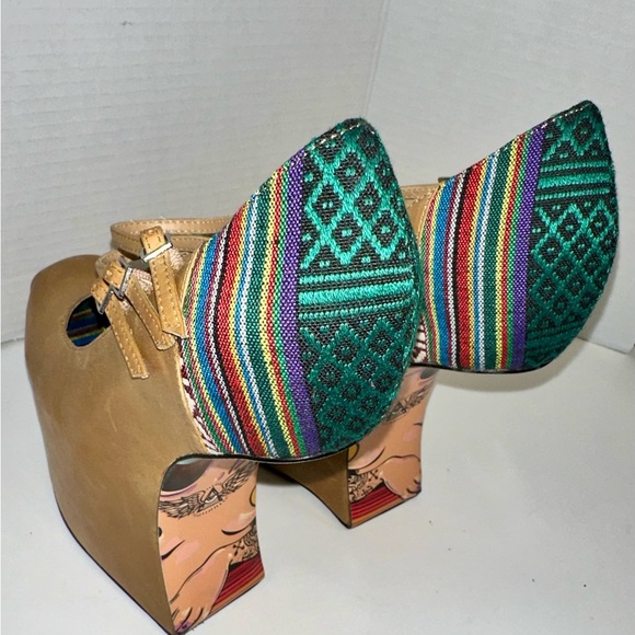 Taylor Says Hispanic Heritage Inspired Heelless Platform Light Brown Chili 7M - Picture 14 of 16